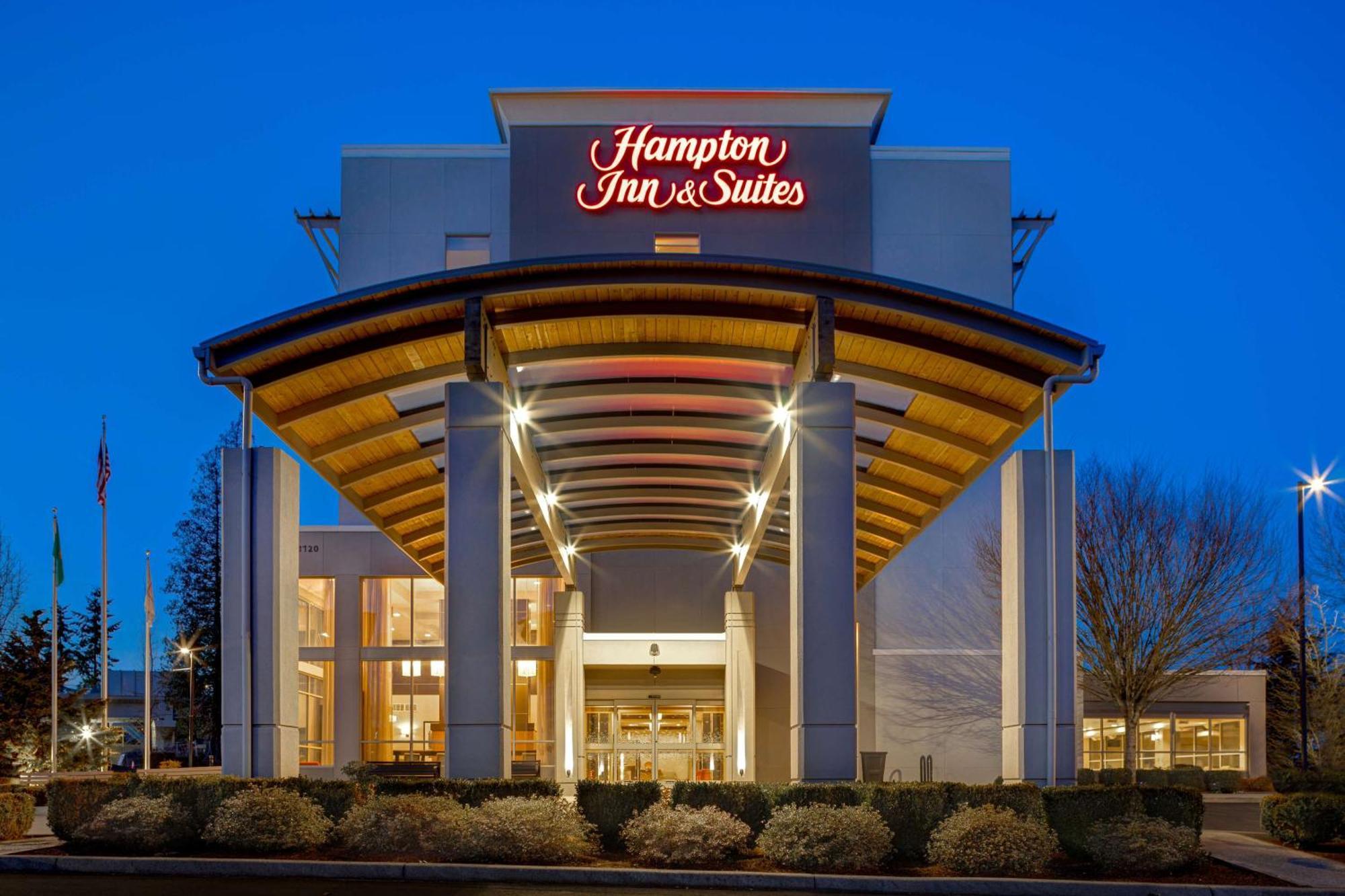 Hampton Inn & Suites Seattle/Federal Way Exterior photo