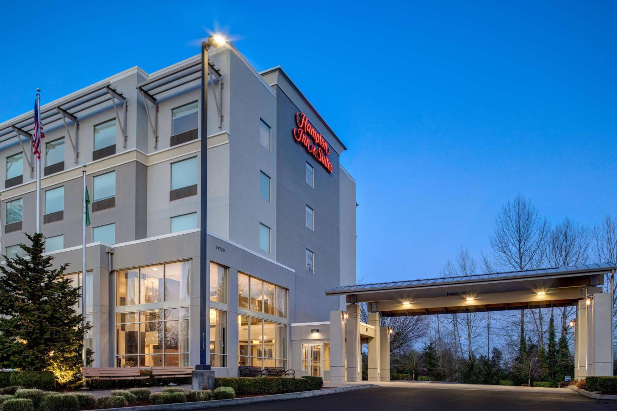 Hampton Inn & Suites Seattle/Federal Way Exterior photo